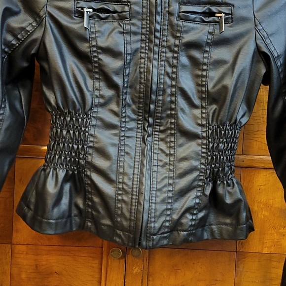 GIRLS FAUX LEATHER JACKET SIZE 10/12 - Picture 6 of 14